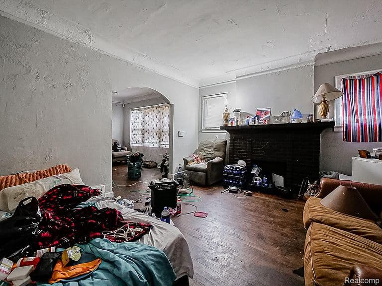 Listing photo 5
