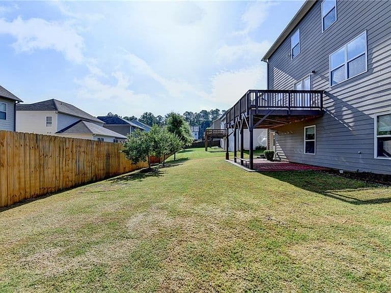 Listing photo 4