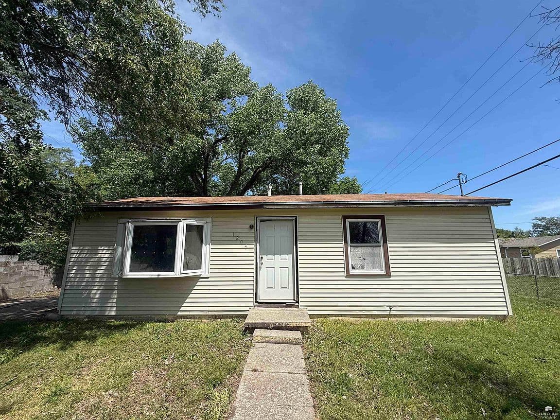 Primary listing photo