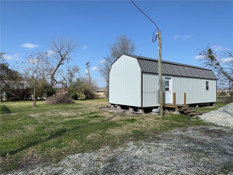Listing photo 5