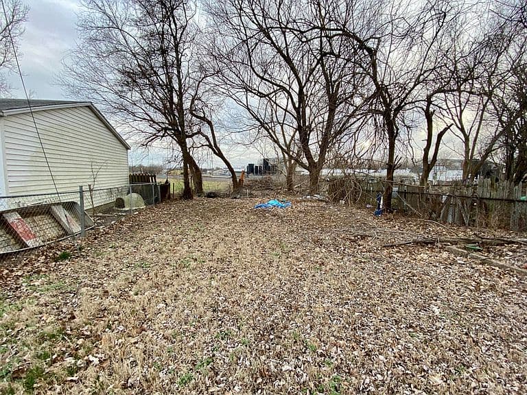 Listing photo 5