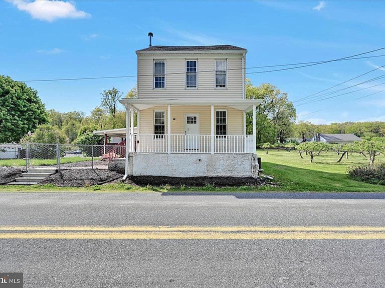 Listing photo 2