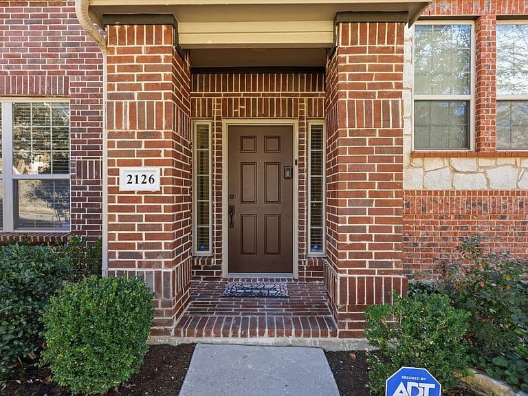 Listing photo 4