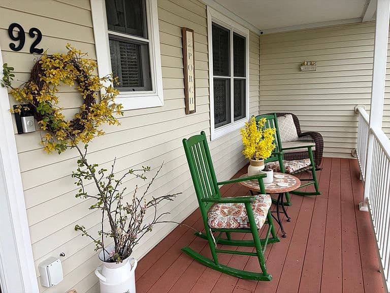 Listing photo 4