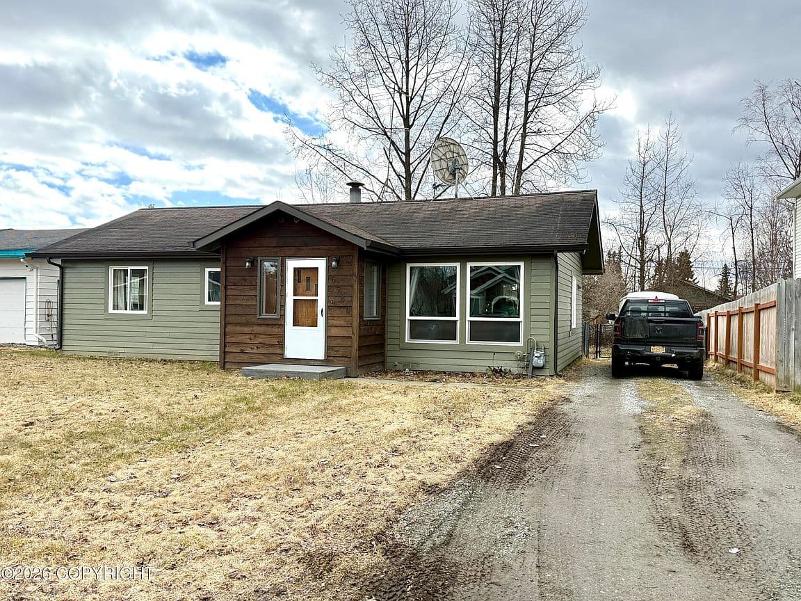Primary listing photo