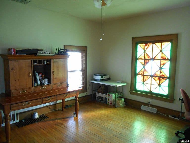 Listing photo 4