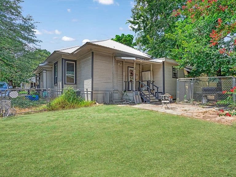 Listing photo