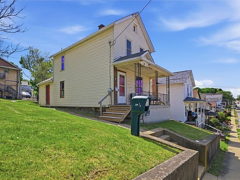 Listing photo 3