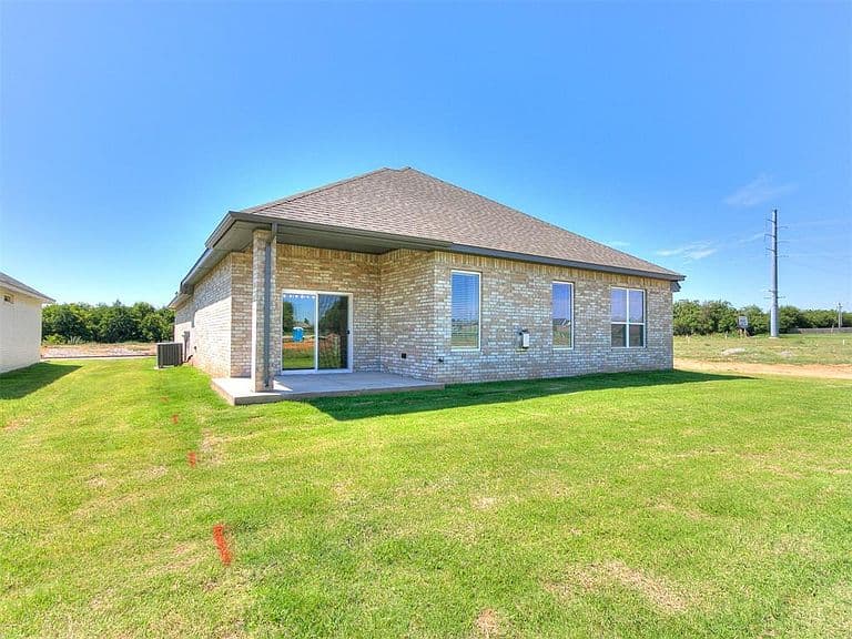 Listing photo 5