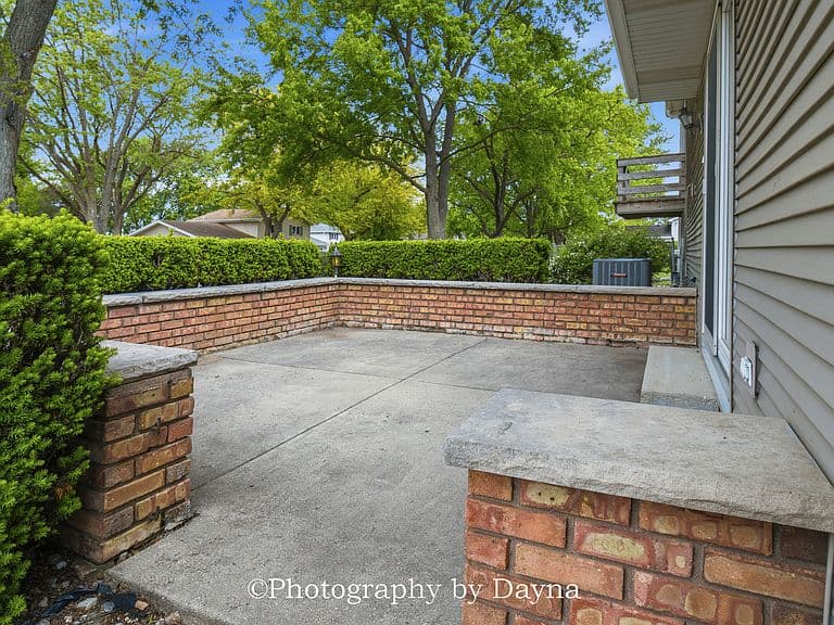 Listing photo 4