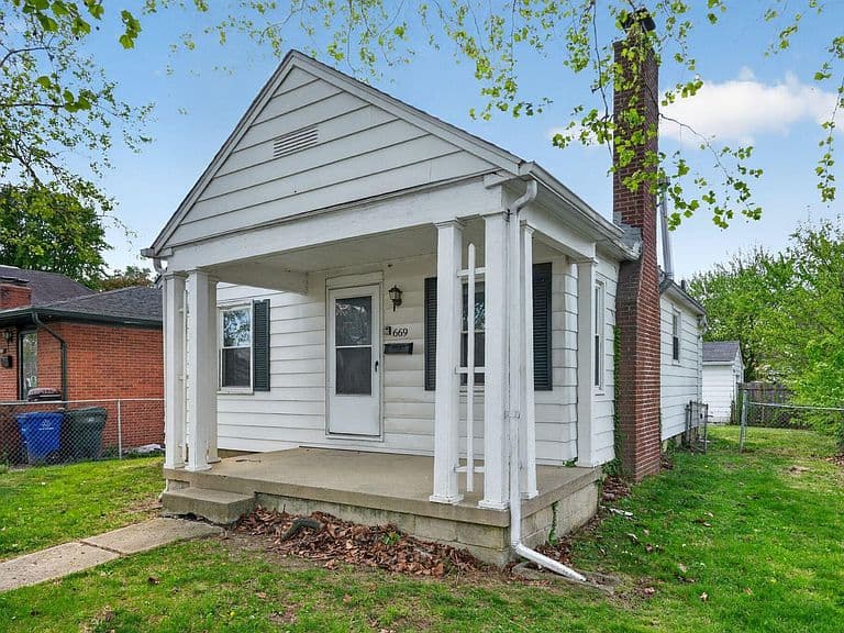 Listing photo 3