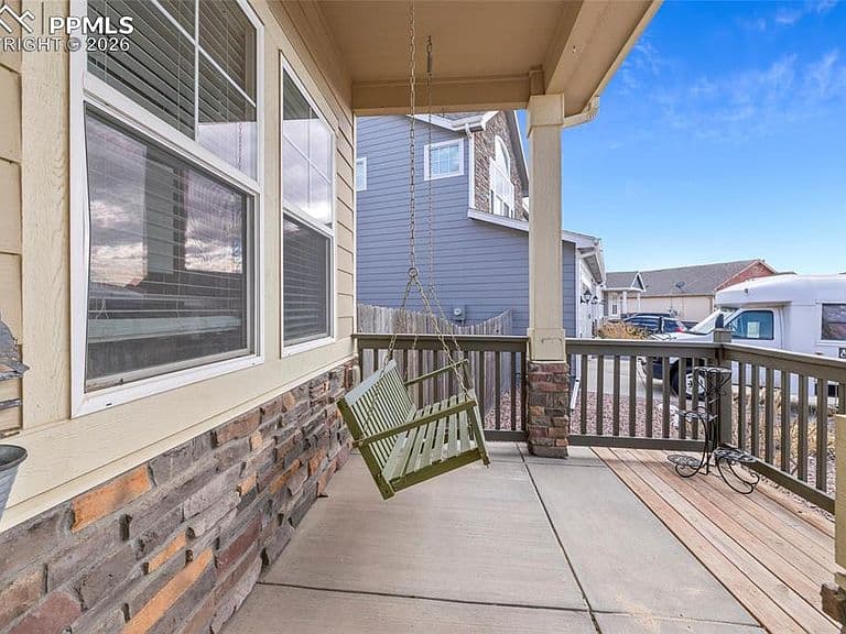 Listing photo 4
