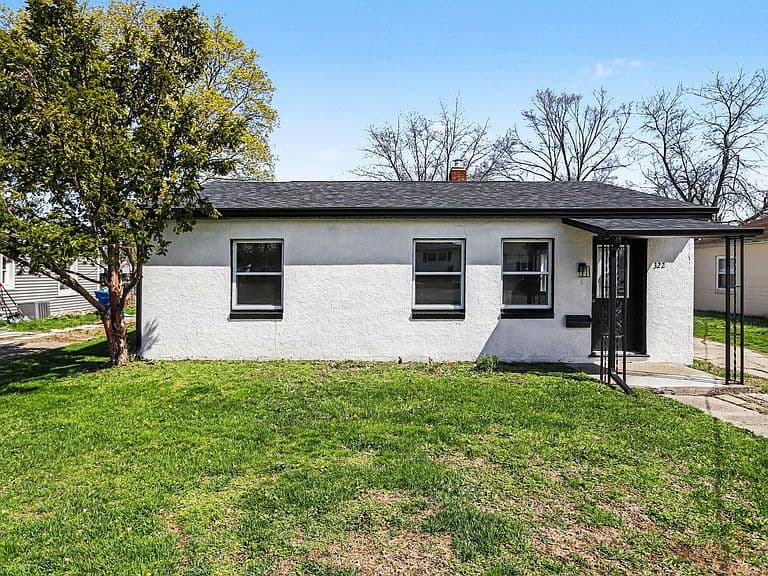 Listing photo 3