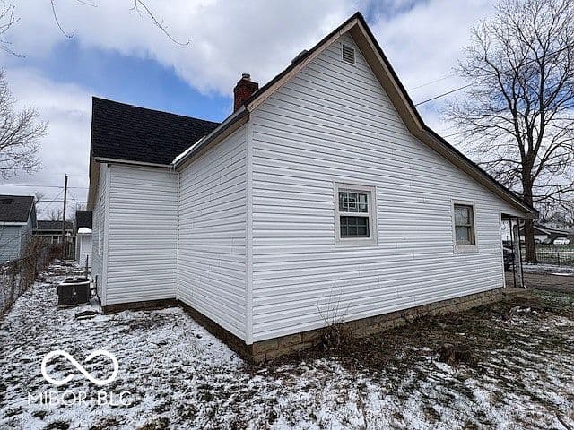 Listing photo 3