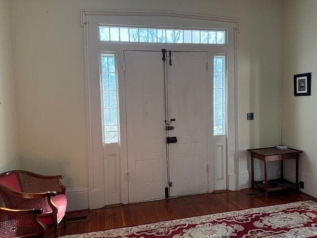 Listing photo 4