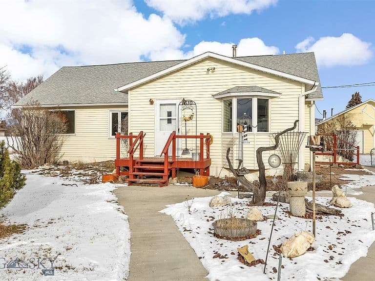 Listing photo 2