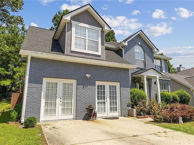 Listing photo 3