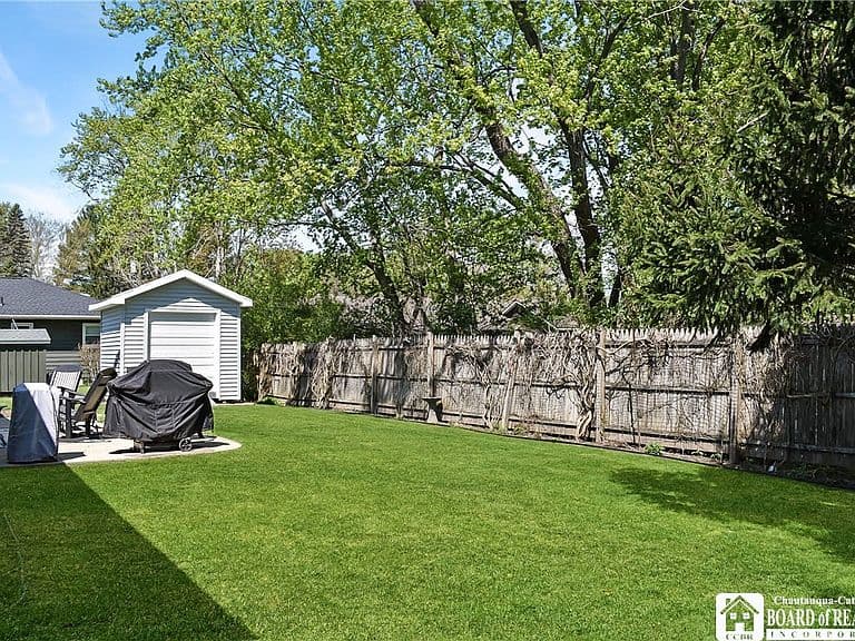 Listing photo 4
