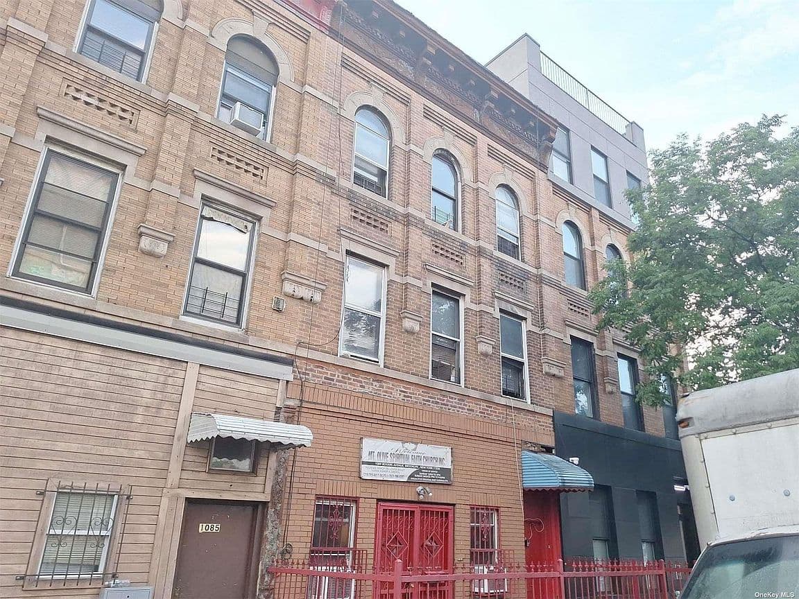 Primary listing photo