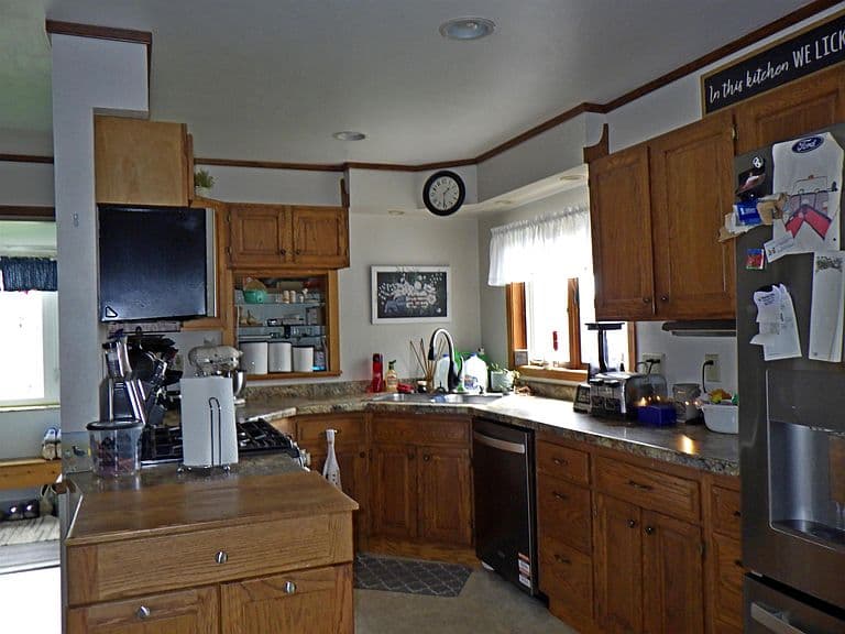 Listing photo 5