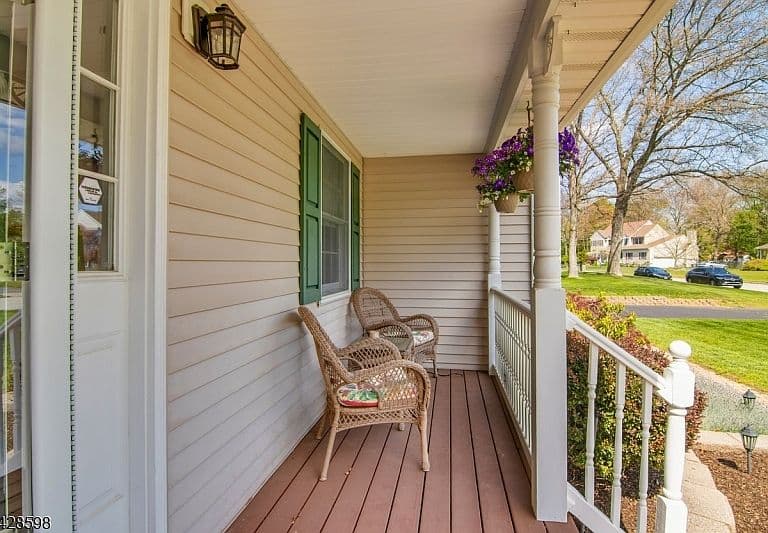 Listing photo 4