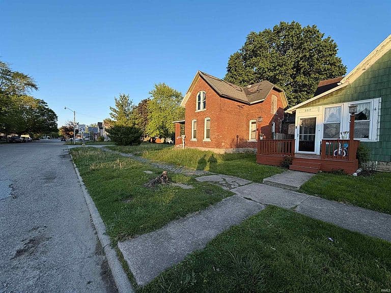Listing photo 3