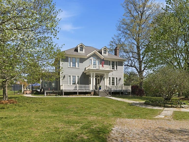 Listing photo 4