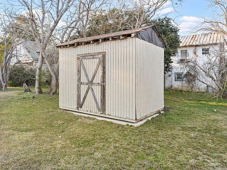 Listing photo 5