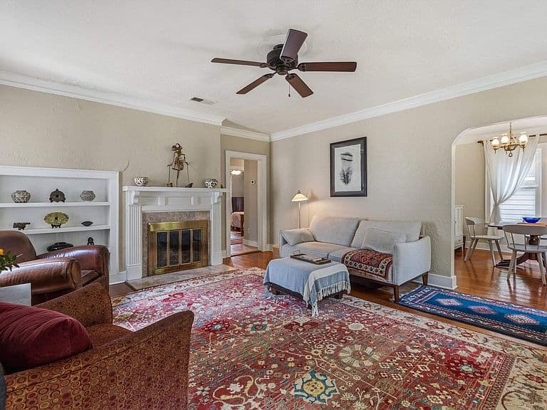 Listing photo 5