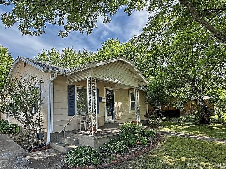 Listing photo 3