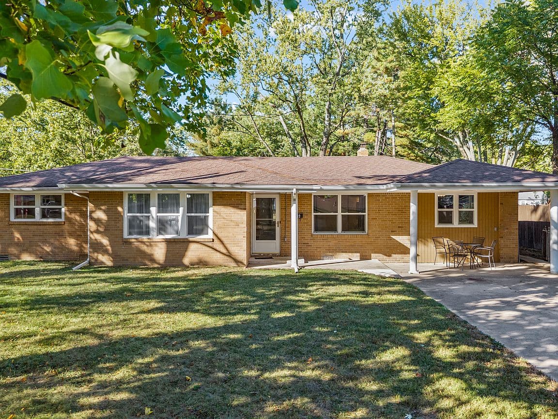 Primary listing photo