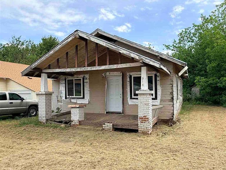 Listing photo 2
