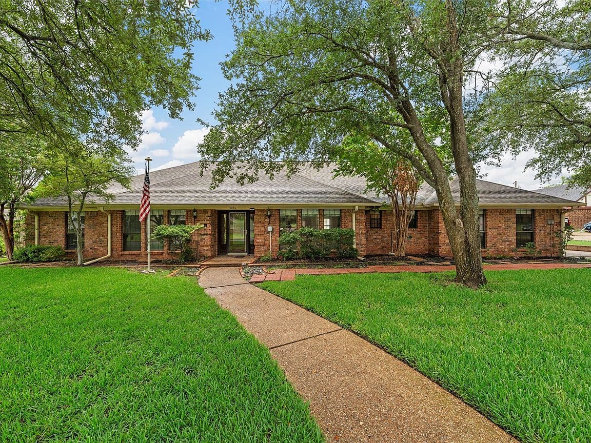 Primary listing photo