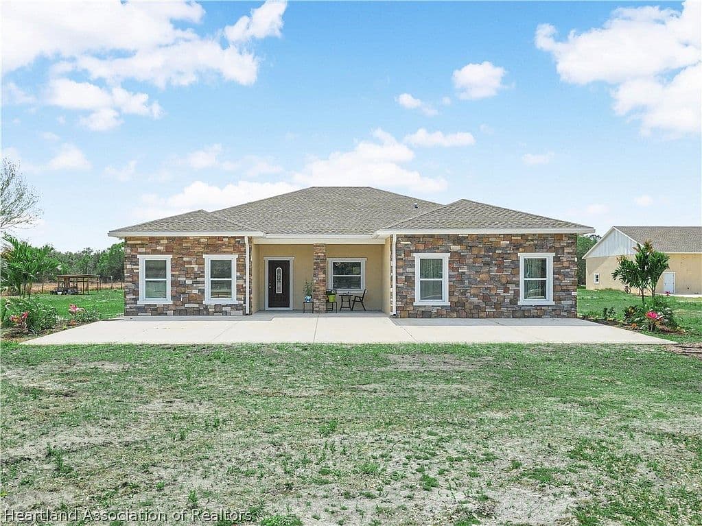 Primary listing photo
