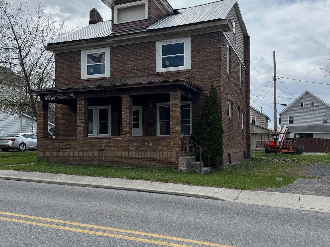 Primary listing photo