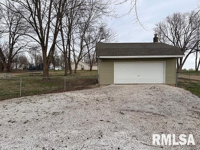 Listing photo 5