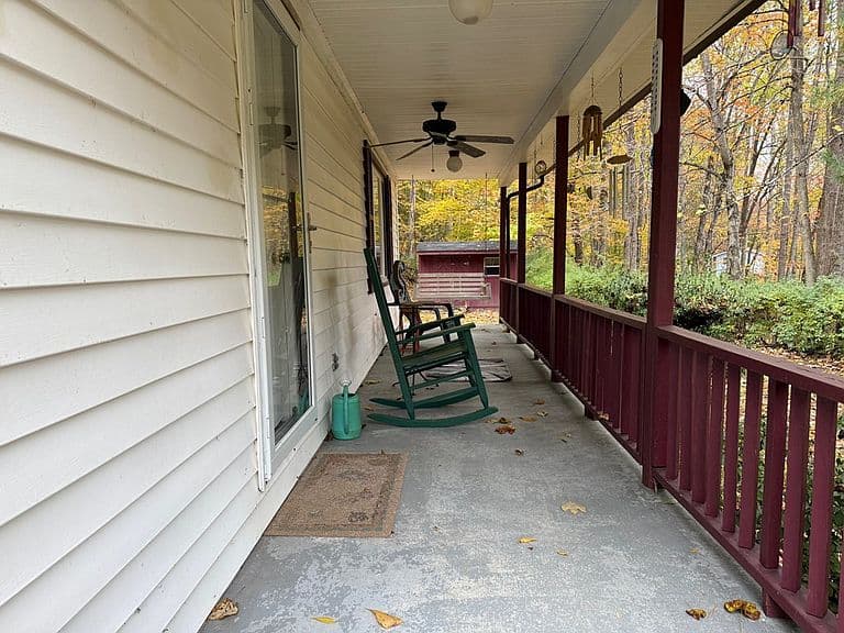 Listing photo 5