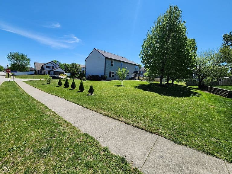 Listing photo 4