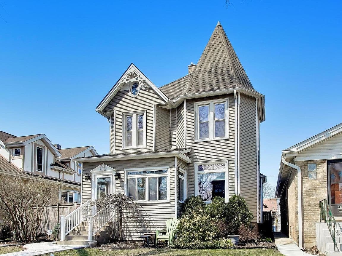 Primary listing photo