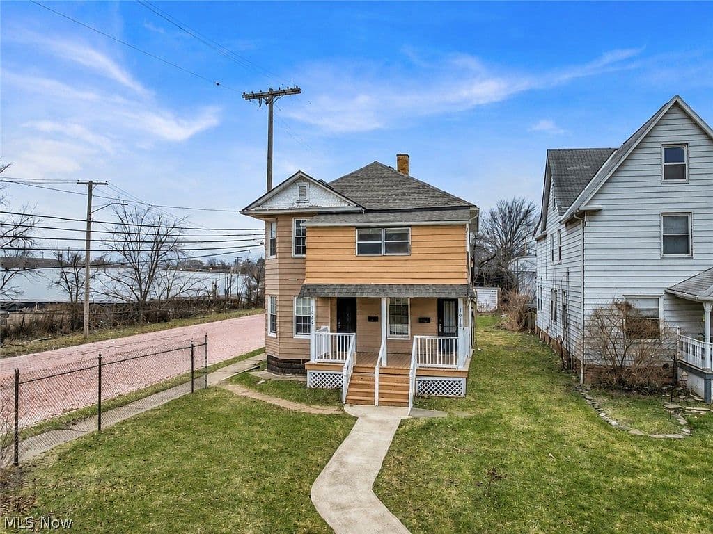 Primary listing photo