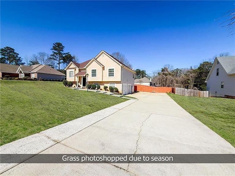 Listing photo 3