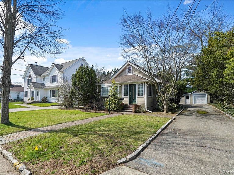 Listing photo 3
