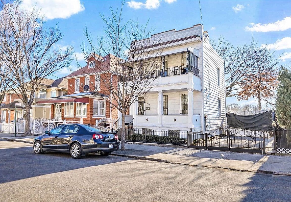 Primary listing photo