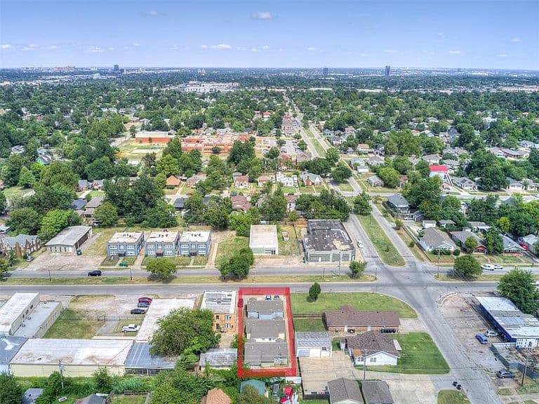 Listing photo 3