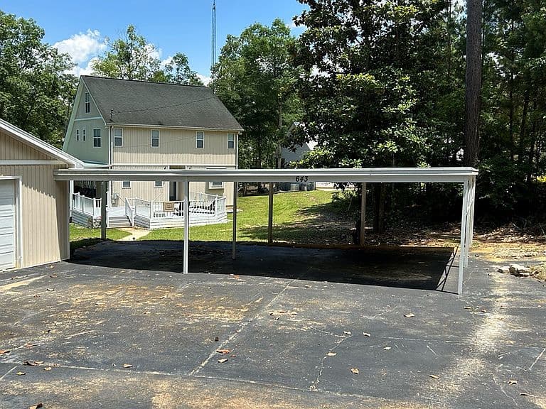 Listing photo 5
