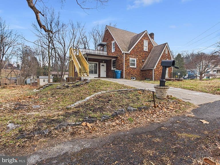Listing photo 4