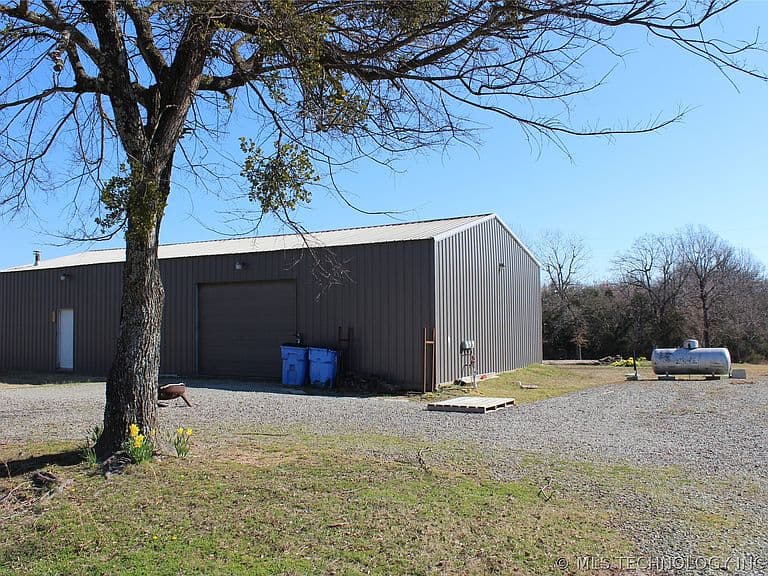 Listing photo 5