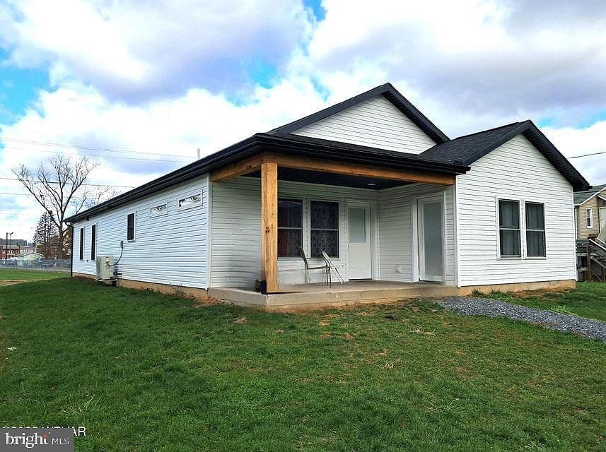 Primary listing photo