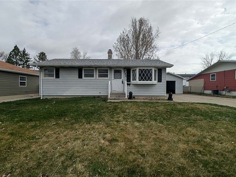 Listing photo 3