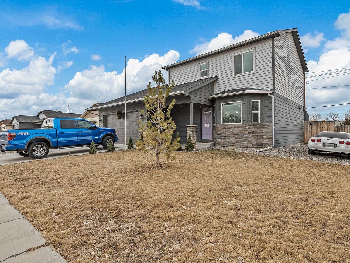 Primary listing photo